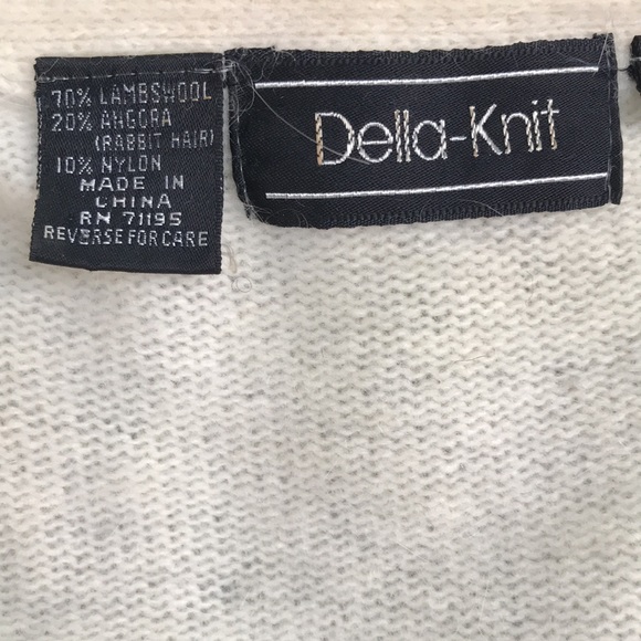 Della Knit sweater with beading, quilting’s d faux leather on shoulders. Size S - Picture 11 of 11